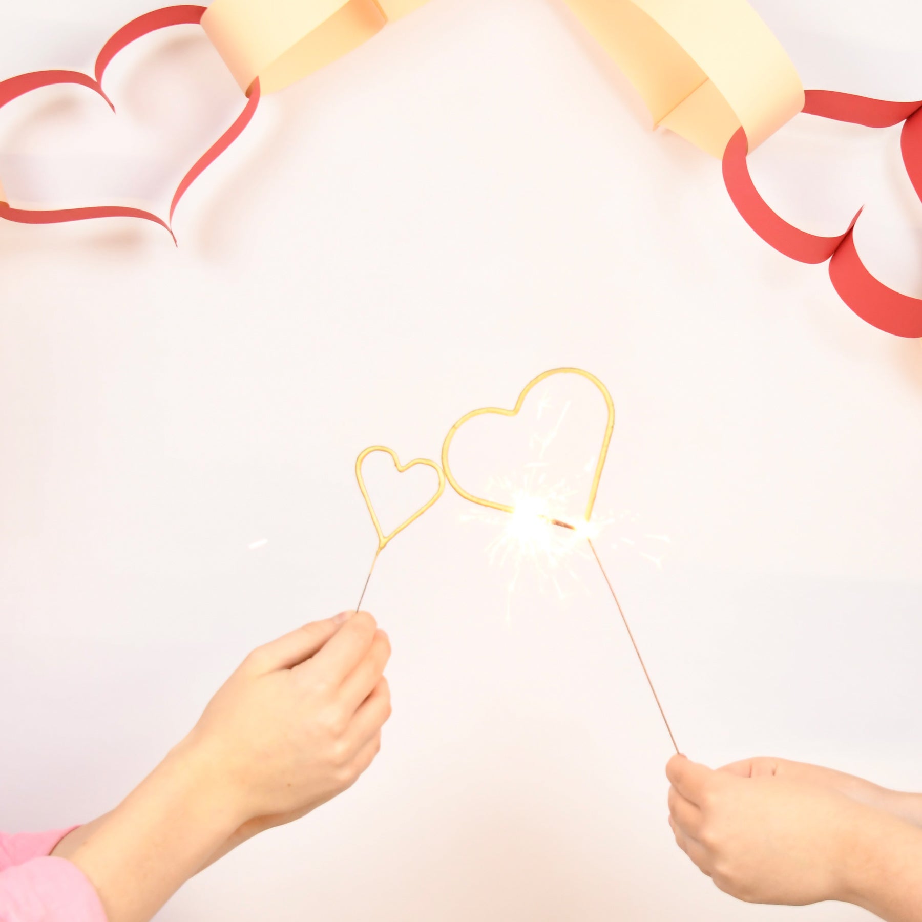 Mini Gold Heart Sparkler Love is in the Air 4