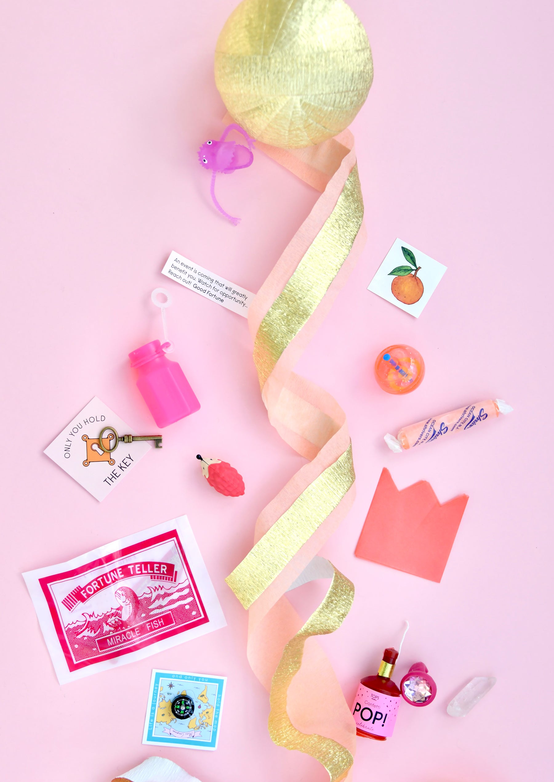 Deluxe Surprize Ball Gold Metallic