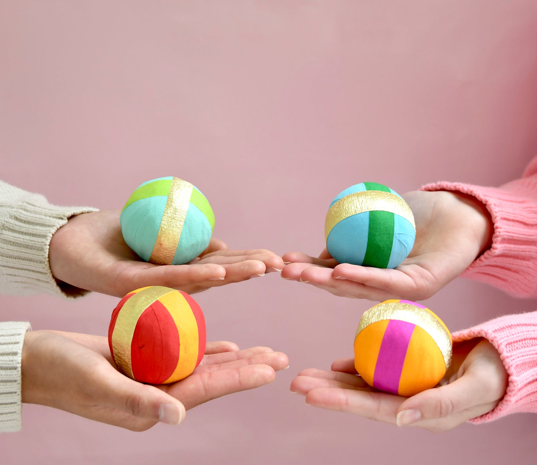 Mini Surprise Ball Metallic Stripes